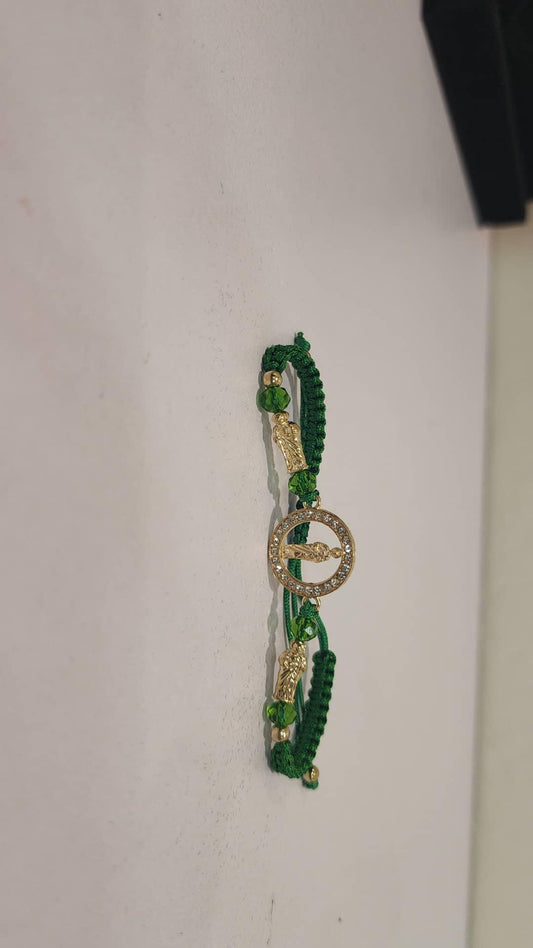 Bracelets/ Pulseras