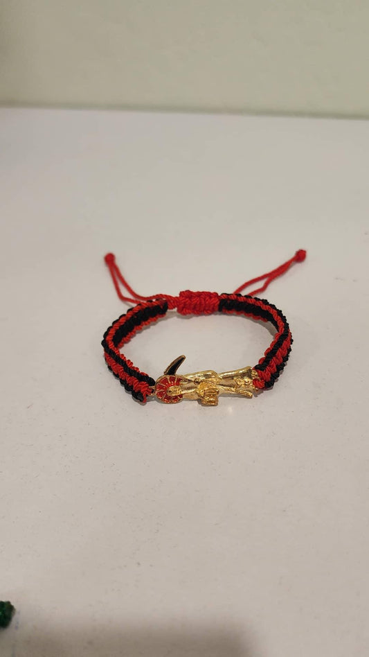 Bracelets/ Pulseras