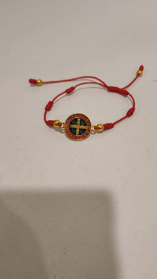 Bracelets/ Pulseras