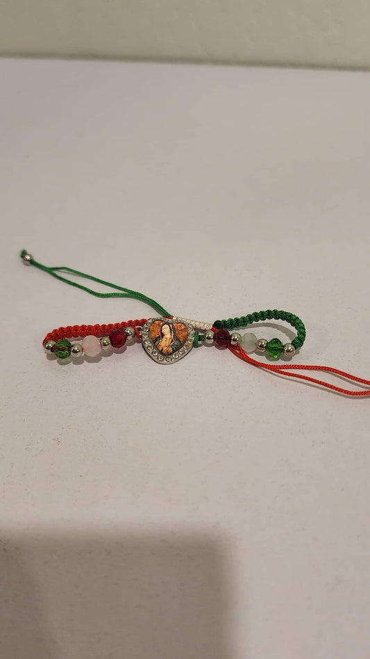 Bracelets/ Pulseras