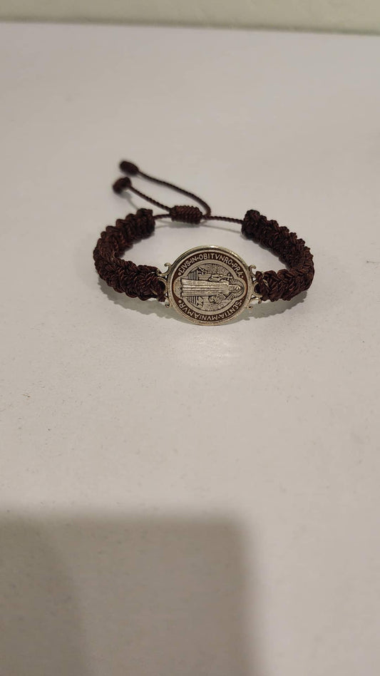Bracelets/ Pulseras