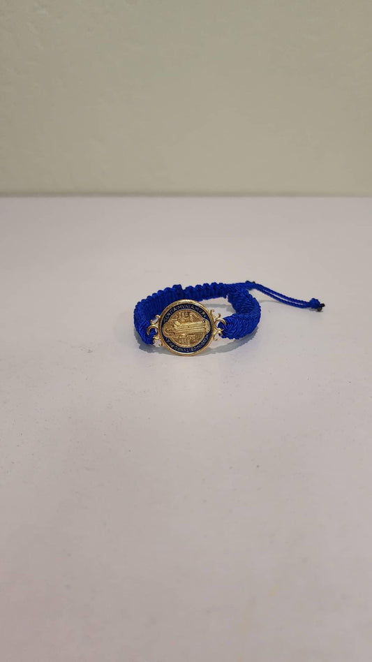 Bracelets/ Pulseras