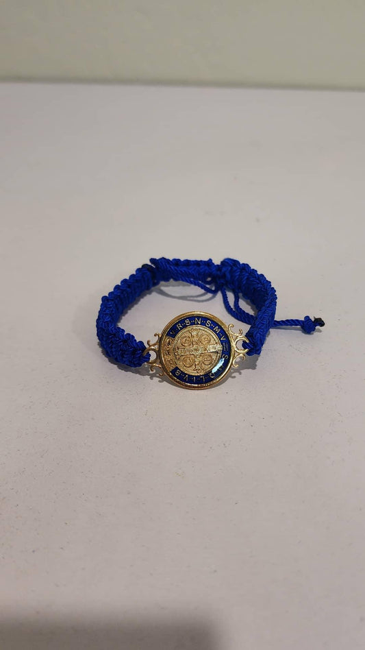 Bracelets/ Pulseras